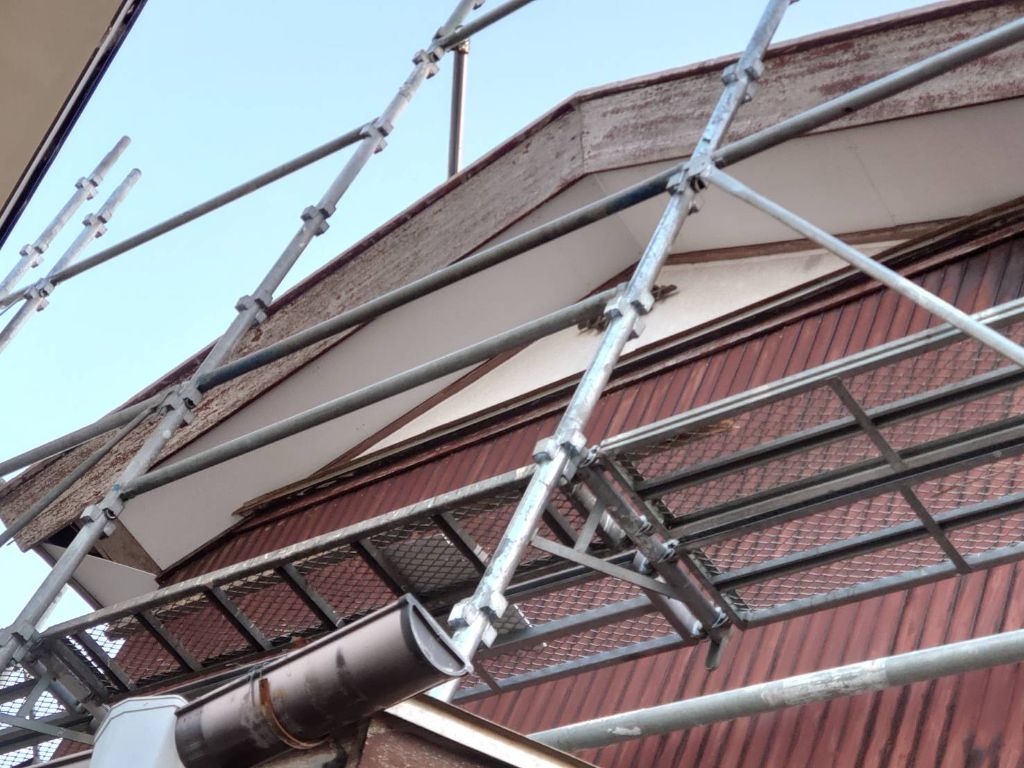 施工後：軒天井交換完了