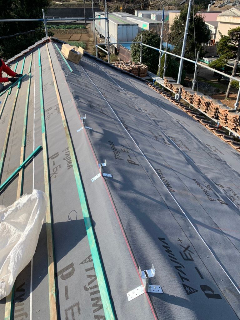 施工中：防水シート施工