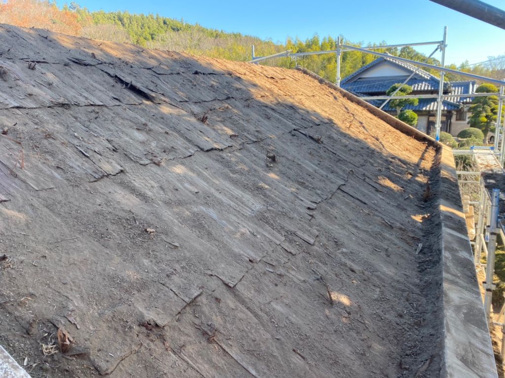 施工前：瓦劣化状態