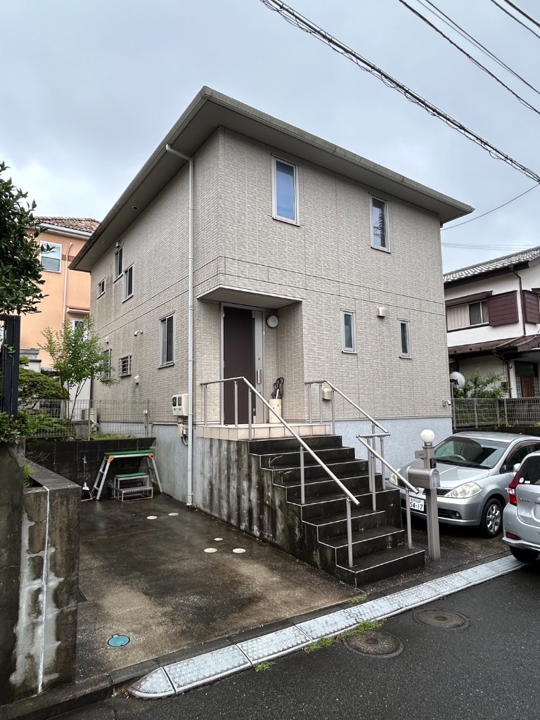 施工前：外壁の劣化状態