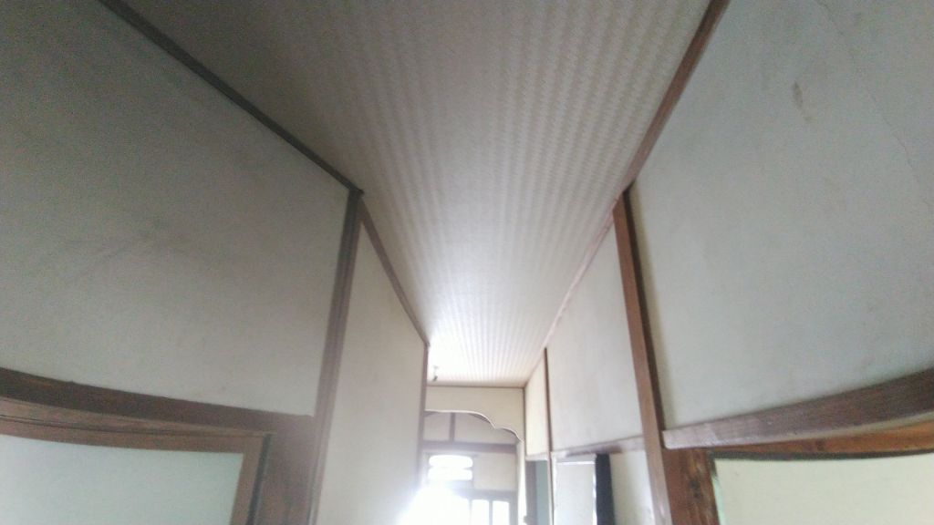 施工後：廊下天井完成